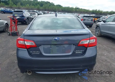 2017 Subaru Legacy 2.5I Premium z USA, uszkodzony, nr VIN 4S3BNAF66H3002745